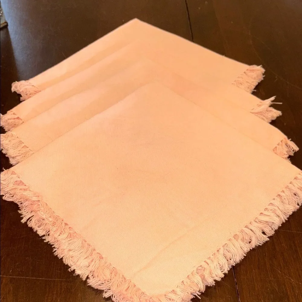 Set of 4 Peach Fringe Napkins